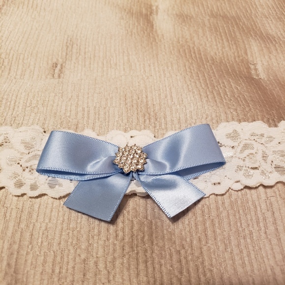 Plus Size Bridal Embellished LaceGarter Set - Picture 4 of 7